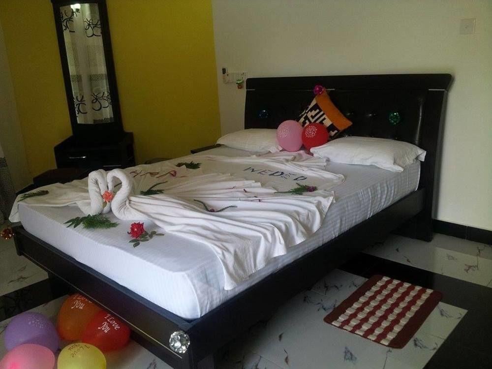 Hotel River Front Тисамахарама Екстериор снимка